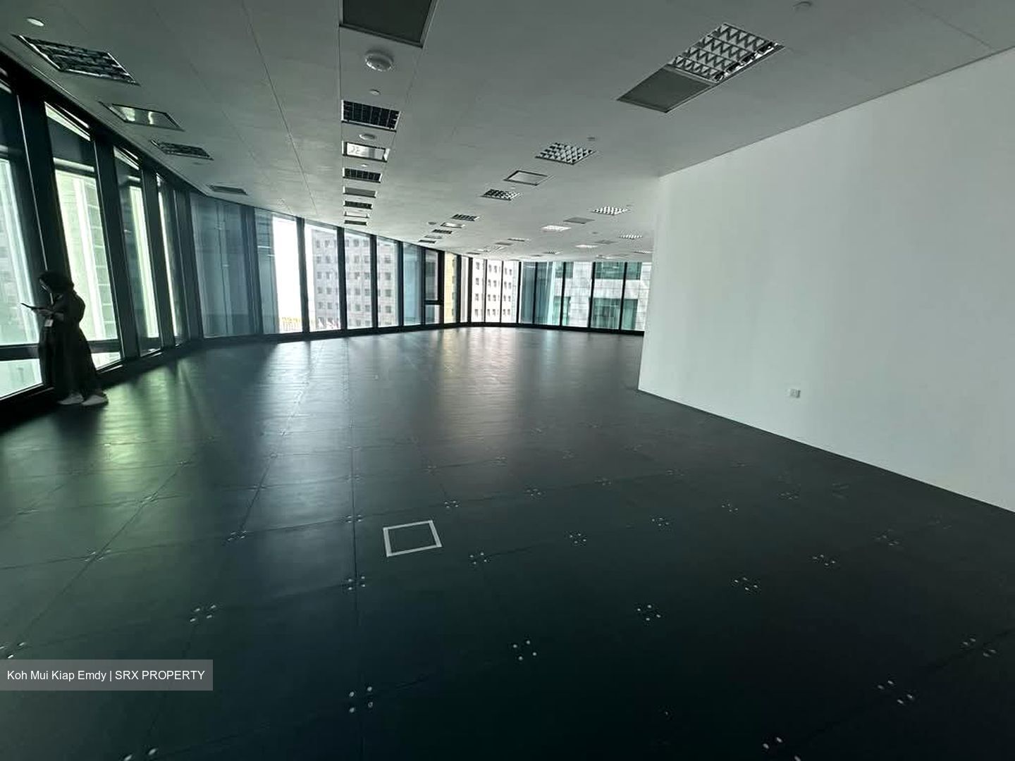 Hub Synergy Point (D2), Office #567608121